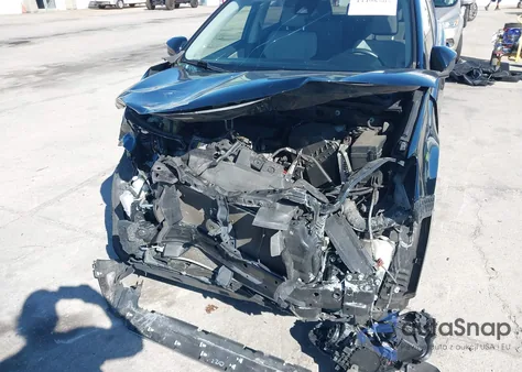 2018 Toyota Rav4 Xle from USA, damaged, VIN JTMWFREV7JD126674